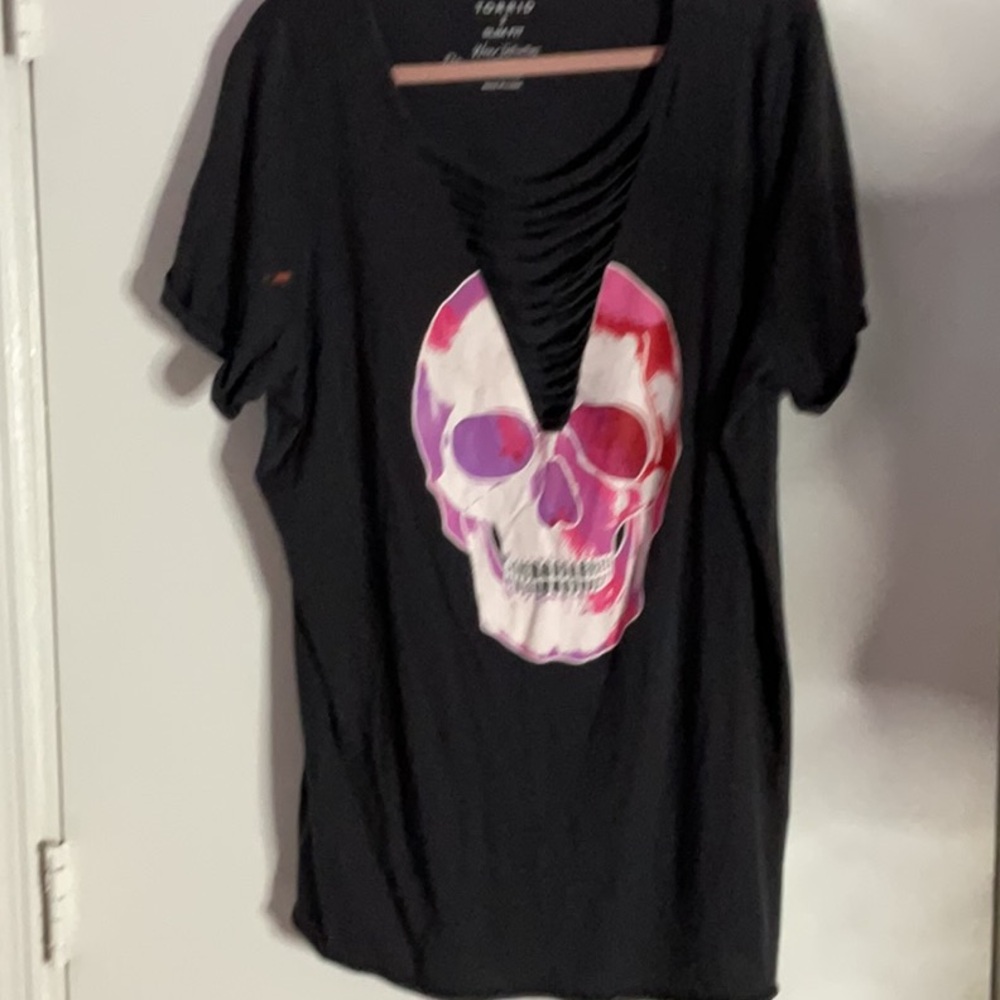 Torrid Black Pink Skull Graphic Cut Out Tee - Picture 9 of 11